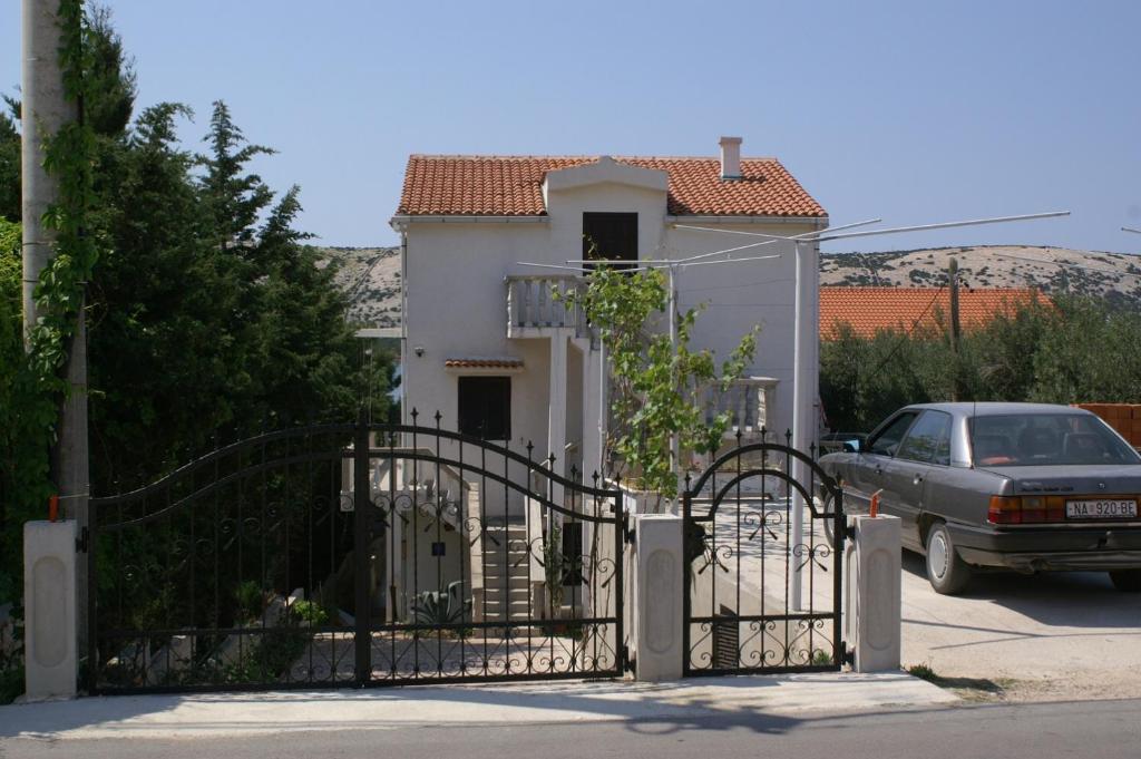 Apartments by the sea Stara Novalja, Pag - 4063 photo 2