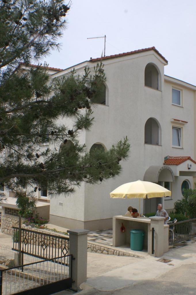 Apartment Mandre 4098d photo 2