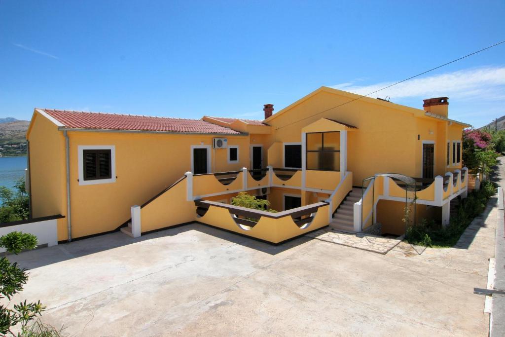 Apartments by the sea Pag - 4119 photo 2