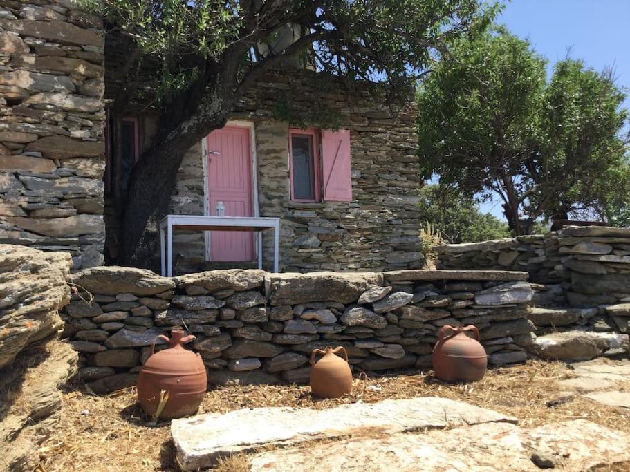 OWL’S NEST/THE PINK COTTAGE photo 2