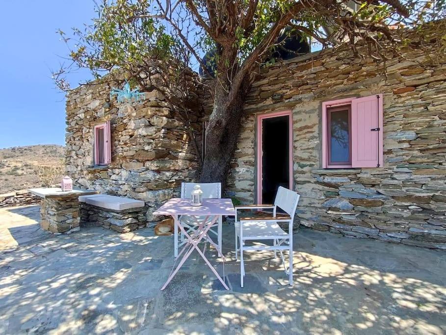 OWL’S NEST/THE PINK COTTAGE photo 3