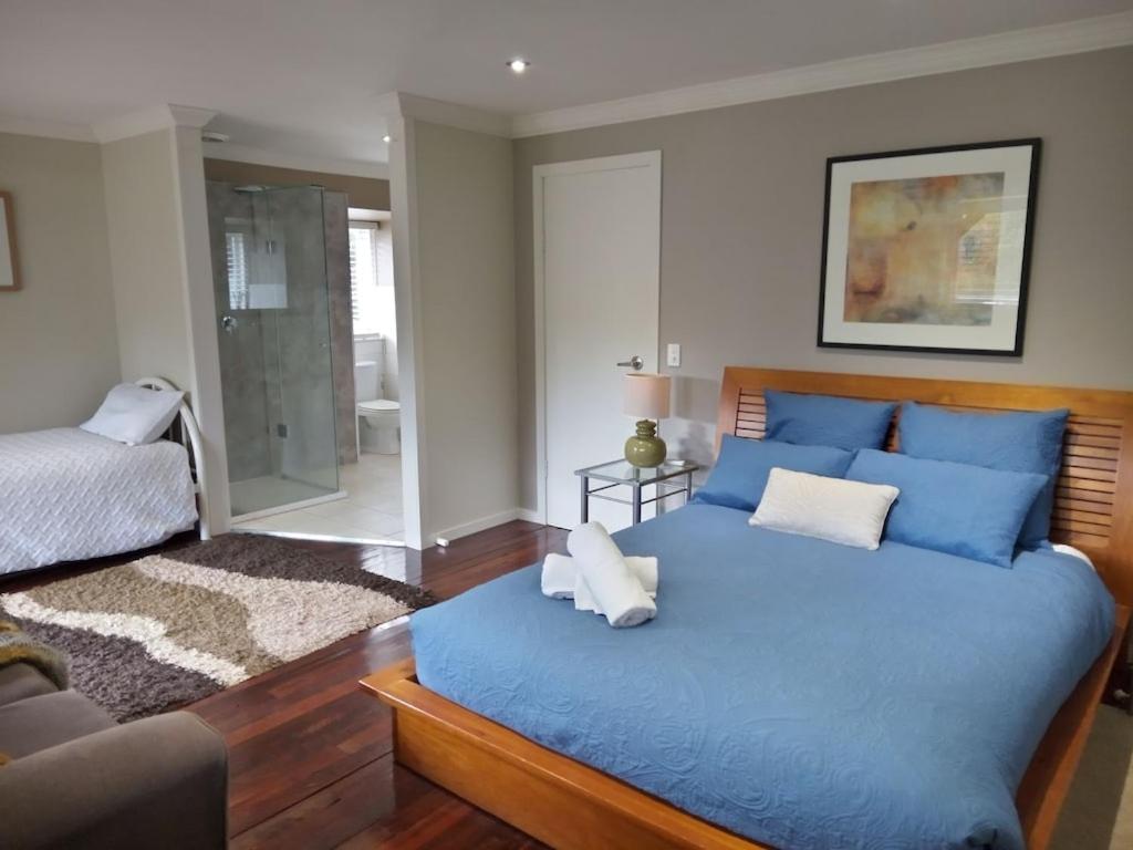 Beautiful Dutch Barn style country house in Merrijig (base of Mt Buller). photo 1