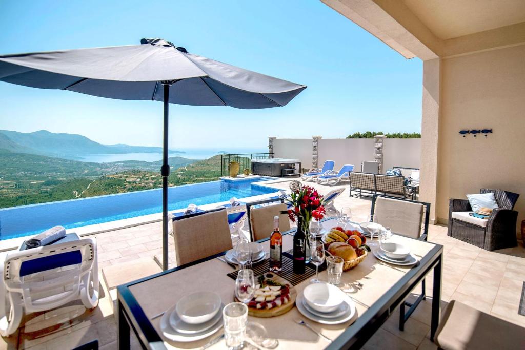Luxury Villa Stone with Private Pool and Jacuzzi near Dubrovnik photo 1