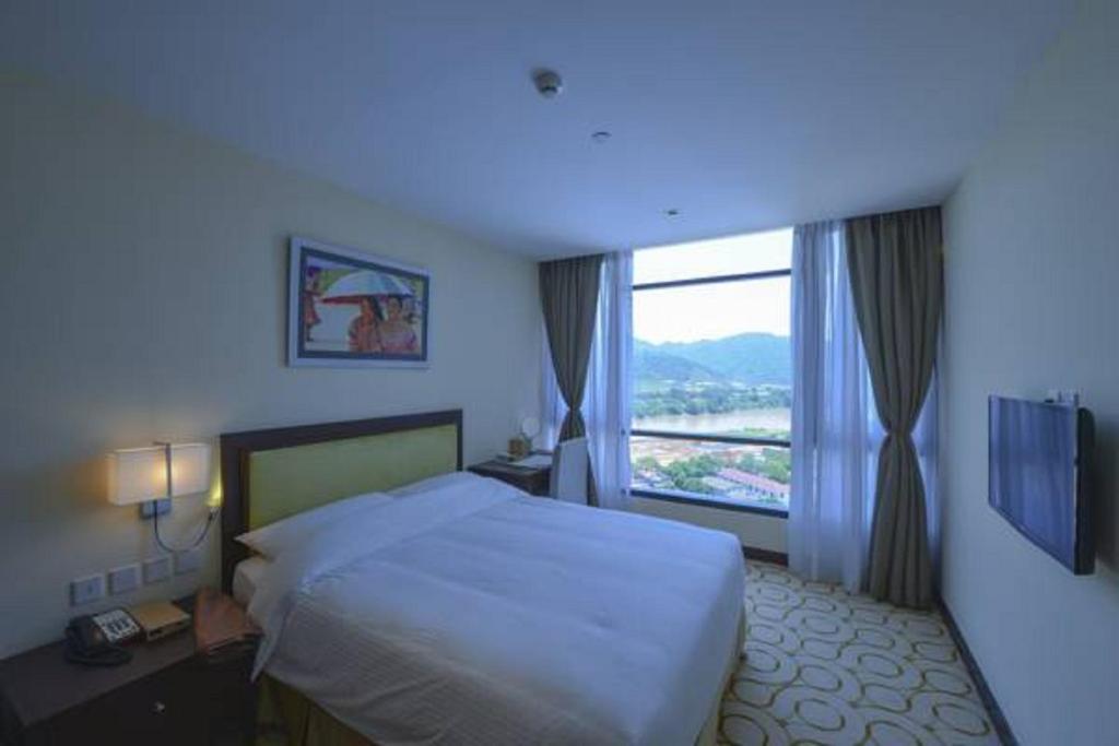 Aristo International Hotel - Tap to explore photos