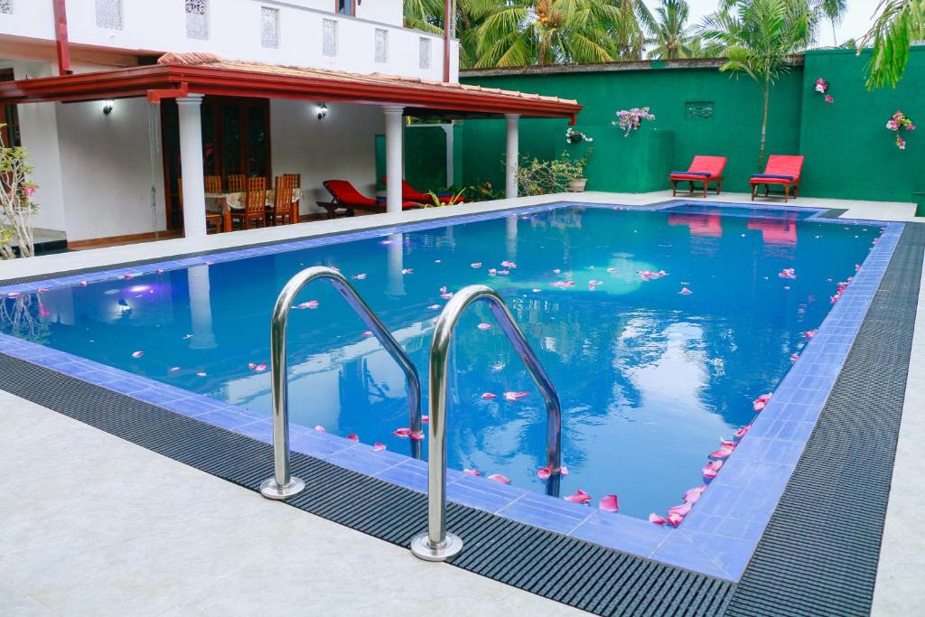 Bloomy Villa Bentota photo 3