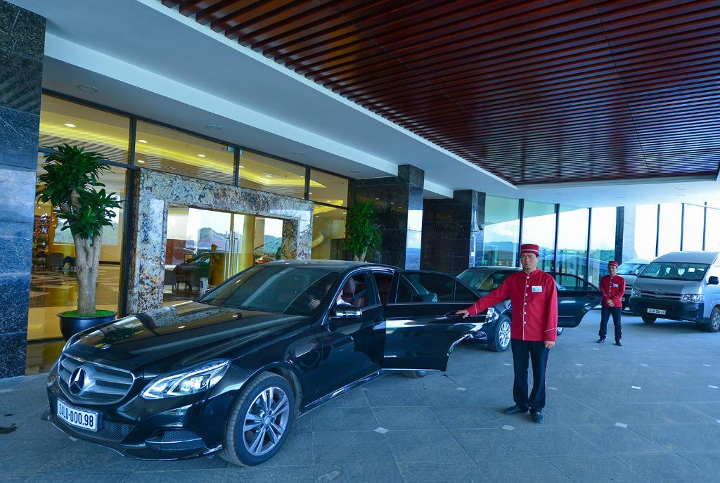 Khách sạn Aristo International