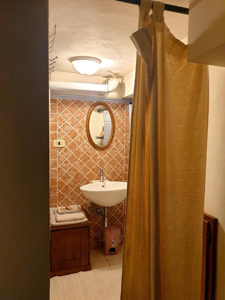 Helga's House- Una Finestra sul Borgo photo 1
