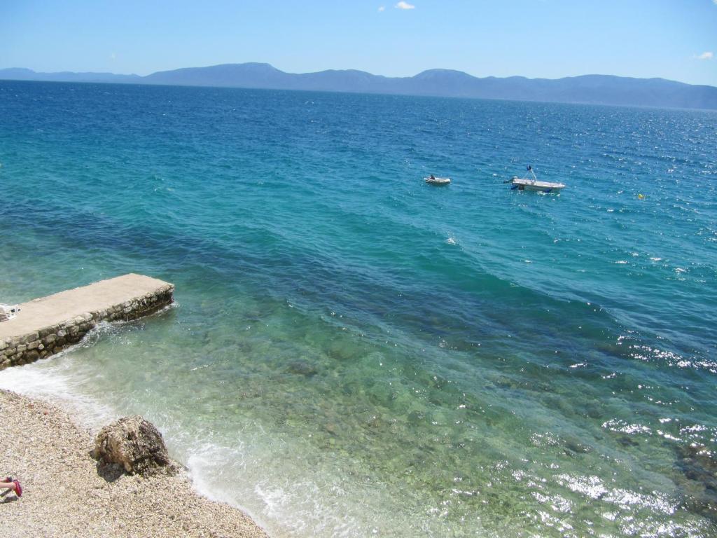 Apartments and rooms with a swimming pool Brist, Makarska - 15620 photo 4