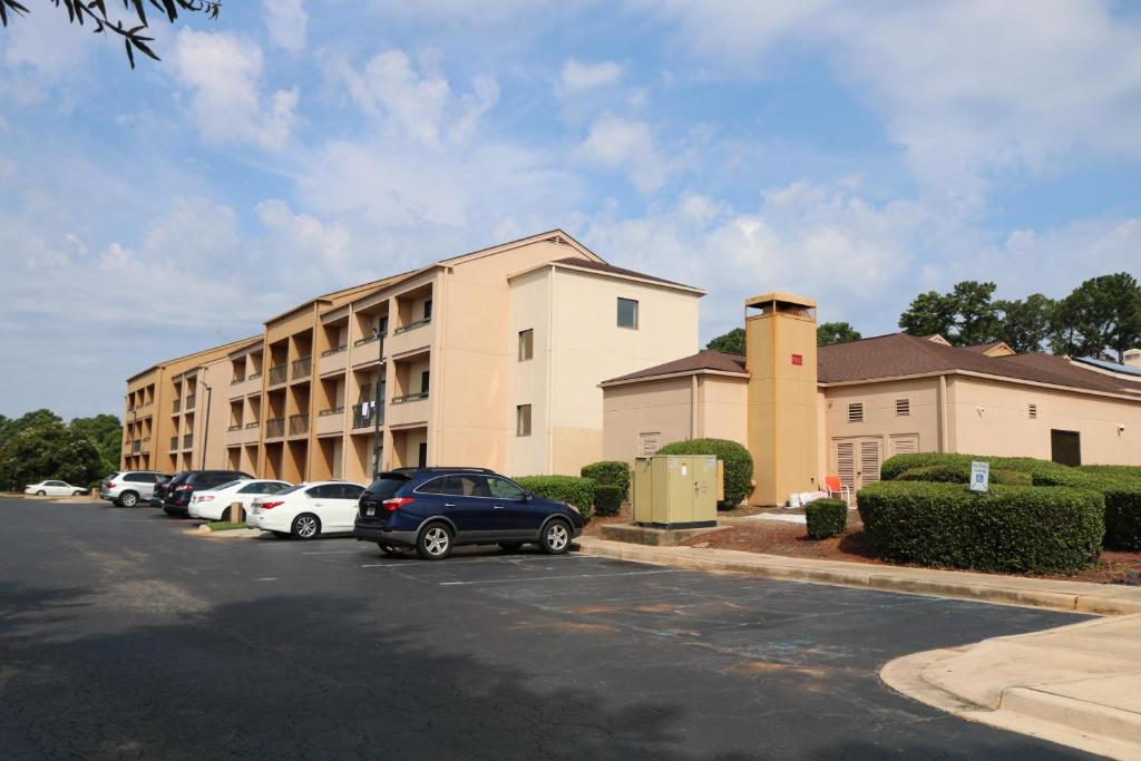 Baymont by Wyndham Columbia Northwest photo 4