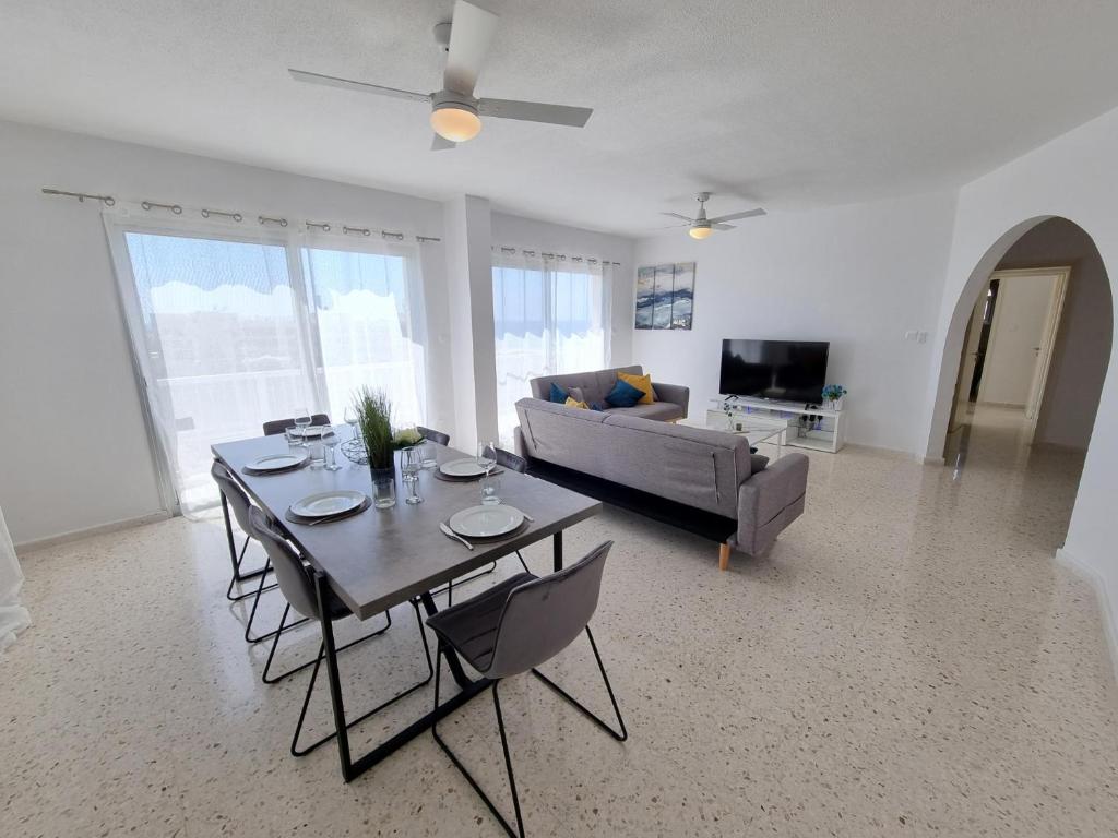 Diamond Sea View Penthouse photo 4