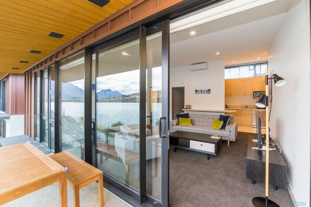 Atalante - Lakefront Location with Stunning Views photo 2