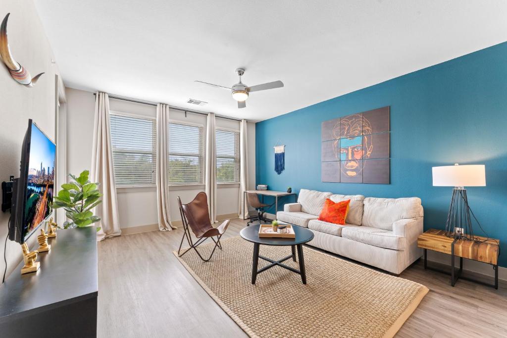 Vivant - Modern & Chic 1BR Luxury Apts Close to Downtown & Airport photo 1