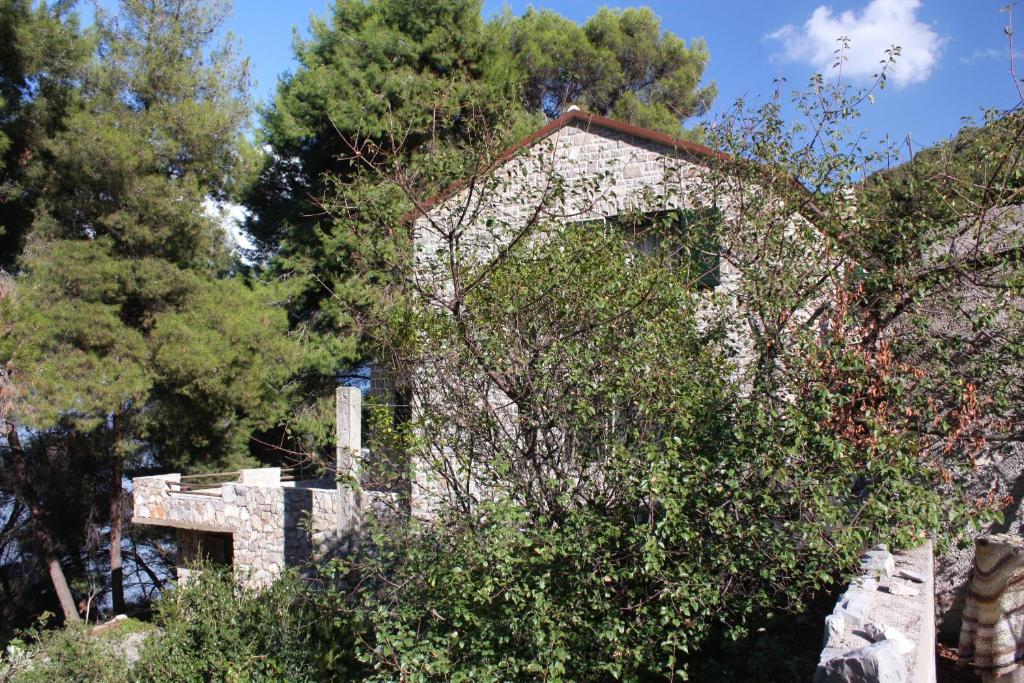 Seaside secluded apartments Cove Zavala - Gdinj, Hvar - 5717 photo 2