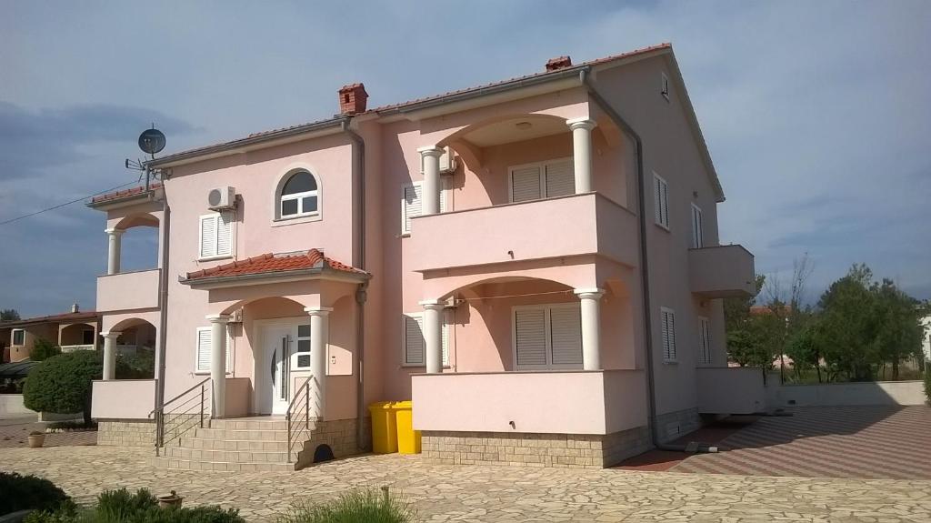 Apartments by the sea Vrsi - Mulo, Zadar - 5860 photo 1