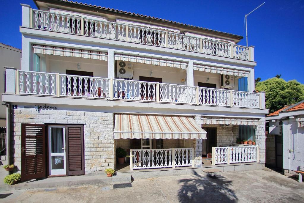 Apartments and rooms by the sea Zadar - 5874 photo 1
