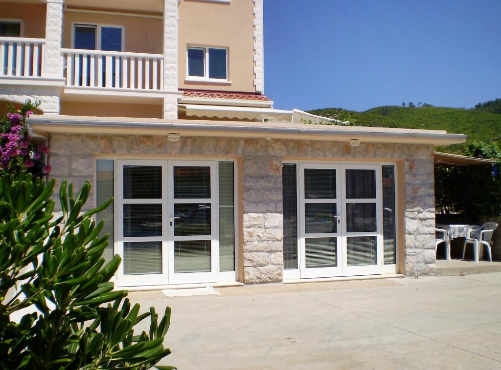 Apartments by the sea Prizba, Korcula - 4485 photo 1