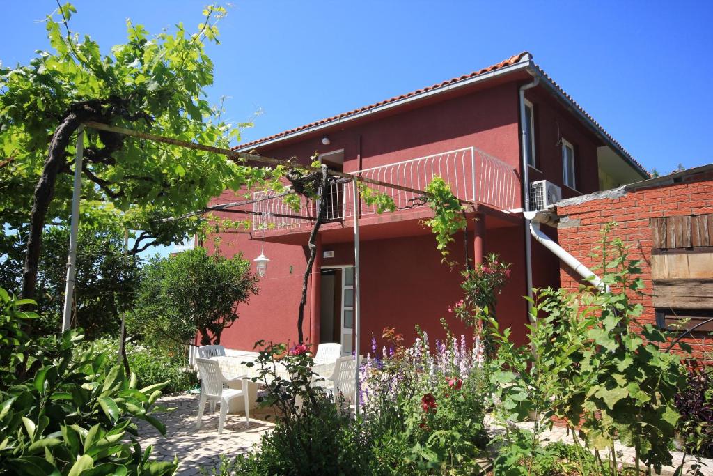 Apartments by the sea Kuciste - Perna, Peljesac - 4542 photo 1