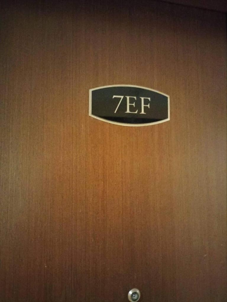 Cubao ManhattanHeights Unit 7EF Tower B, 1BR photo 4