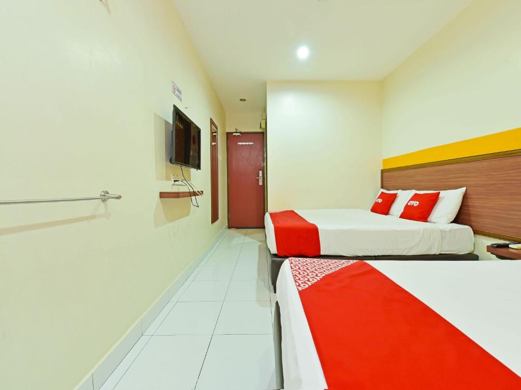 OYO 575 Hotel Dns photo 3