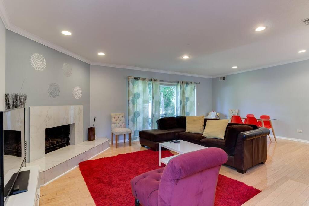 Woodland Hills Charmer photo 4