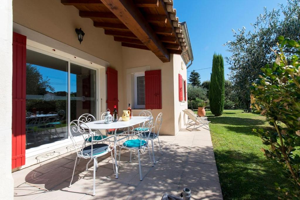 Villa de 2 chambres avec piscine partagee jardin clos et wifi a Grillon photo 1