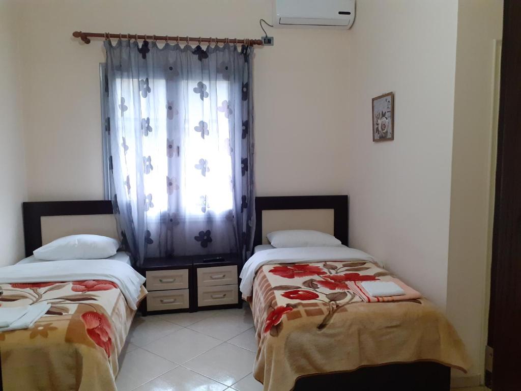 Hotel Shpetimi photo 3