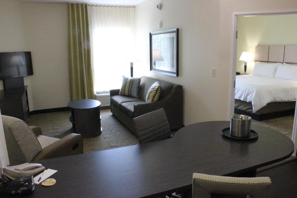 Candlewood Suites Valdosta Mall, an IHG Hotel photo 1