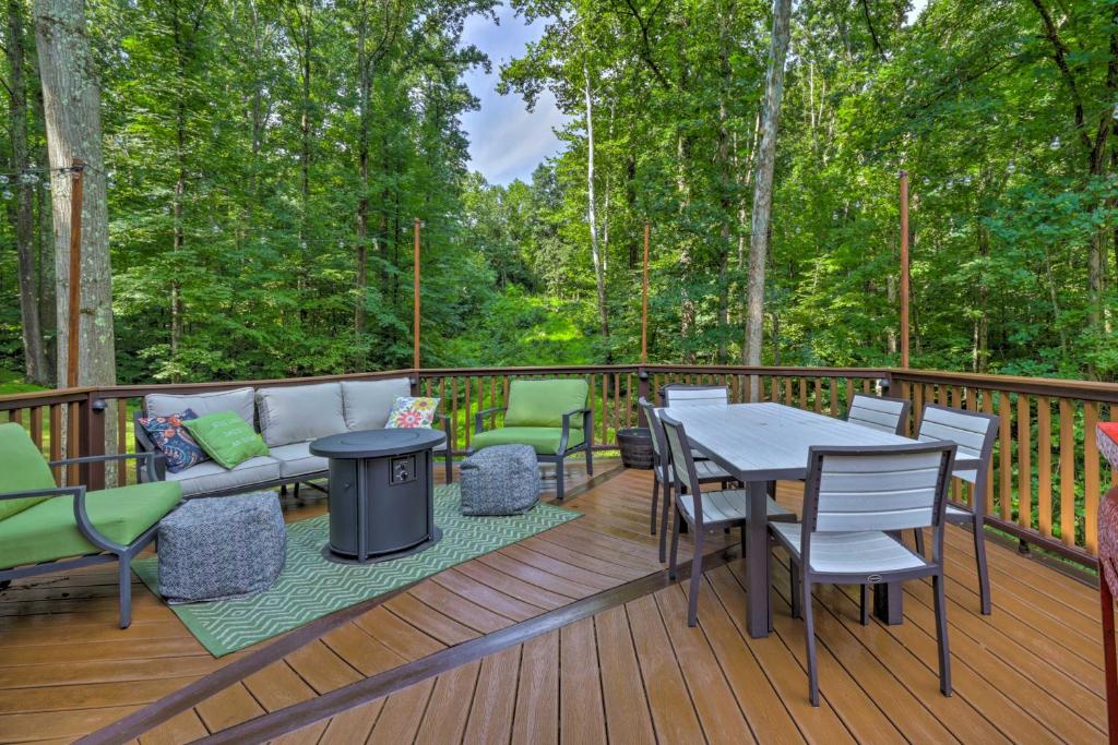 Secluded Leesburg Retreat with Private Hot Tub! photo 1