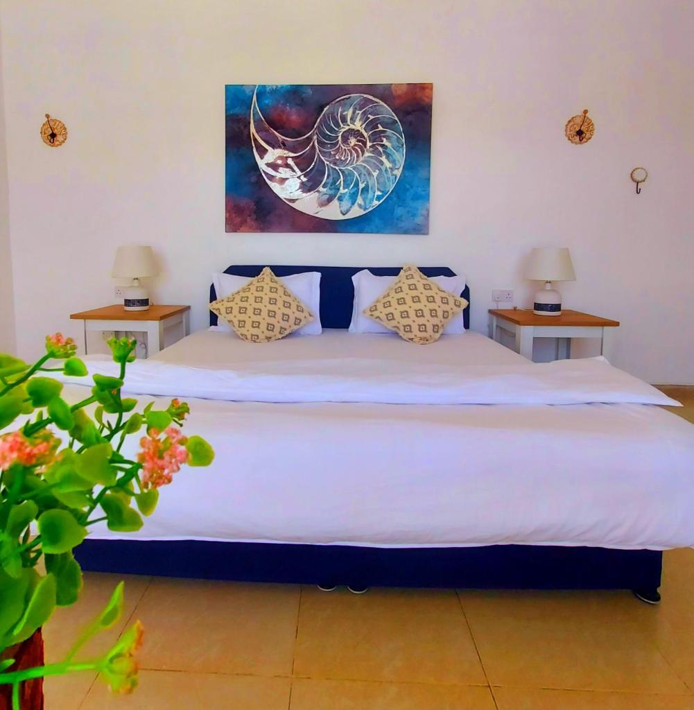 Jebel Shams Sunrise Resort جبل شمس منتجع شروق الشمس - Tap to explore photos