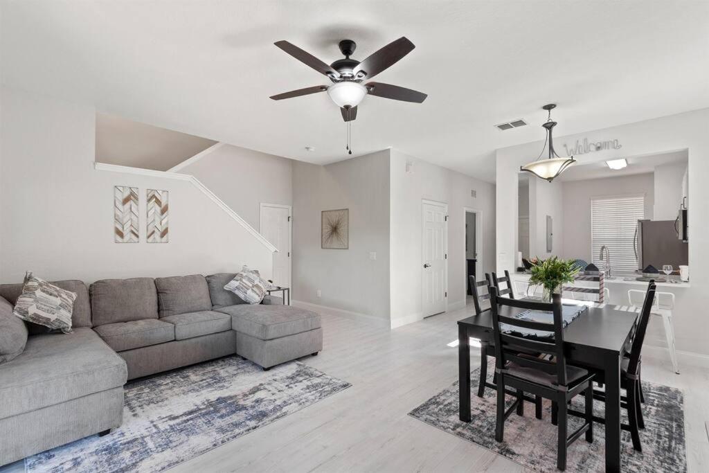 Newly Remodeled 4BD/4BA Townhouse-Regal Palms Resort Near Disney photo 1
