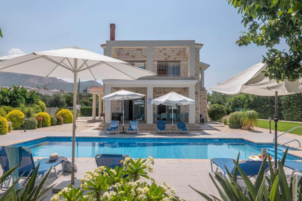 Rafaella Beach Villa- Pvt Pool-Near Sea/Beach photo 2
