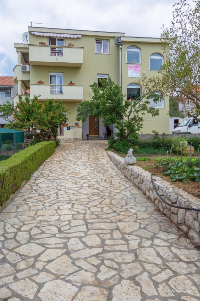Apartments by the sea Posedarje, Novigrad - 6190 photo 1