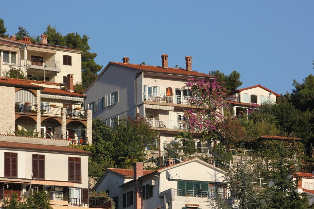 Apartment Rabac 7410e photo 1