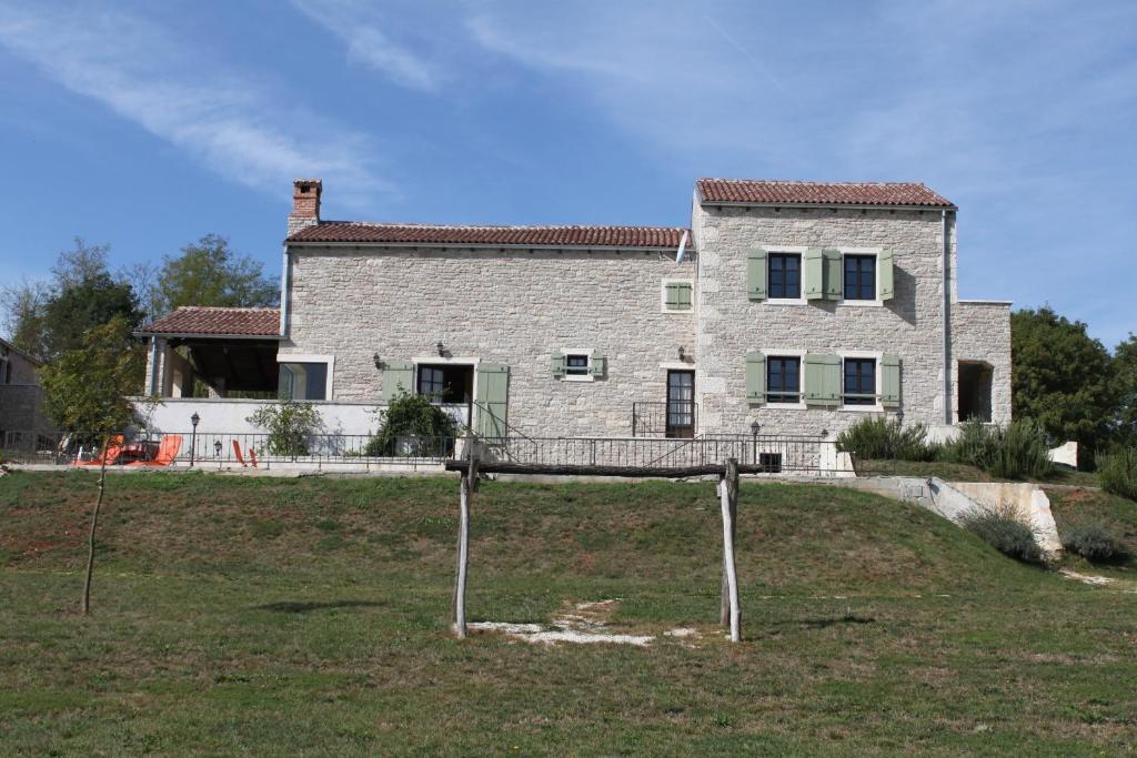 Luxury villa with a swimming pool Skrapi, Central Istria - Sredisnja Istra - 7525 photo 1