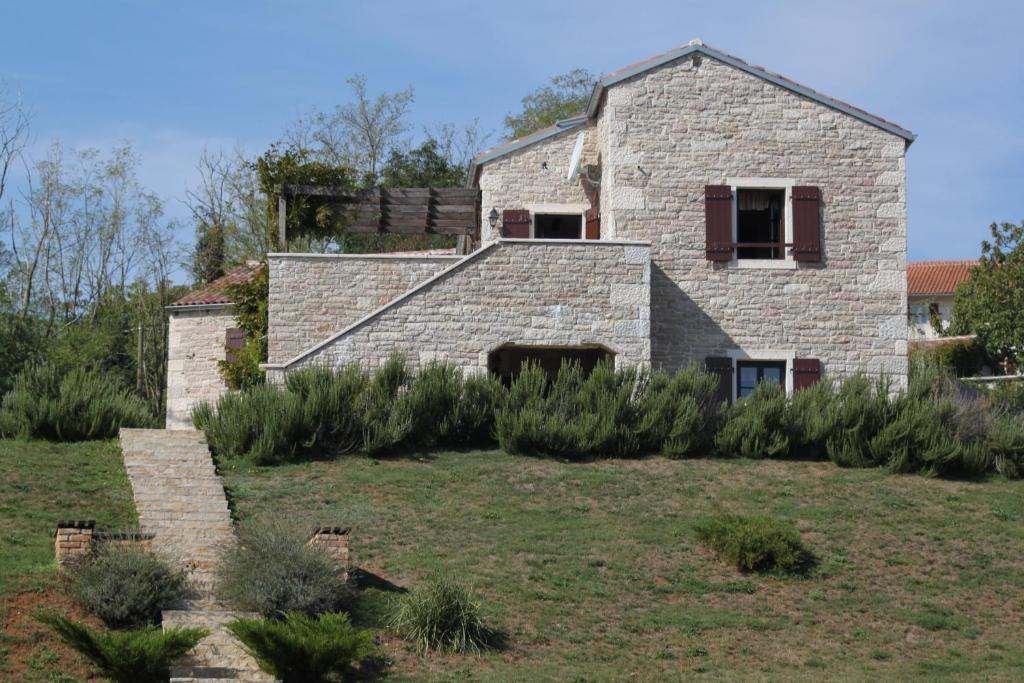 Luxury villa with a swimming pool Skrapi, Central Istria - Sredisnja Istra - 7524 photo 1