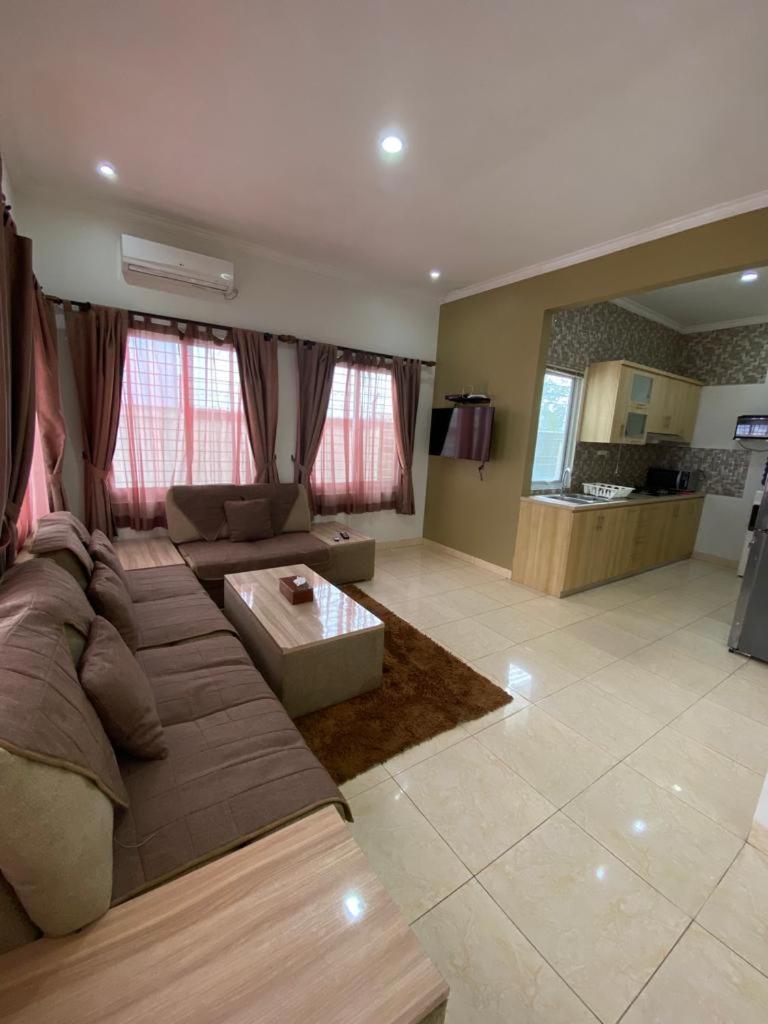 Diyar Villas Puncak M6/14 - Tap to explore photos