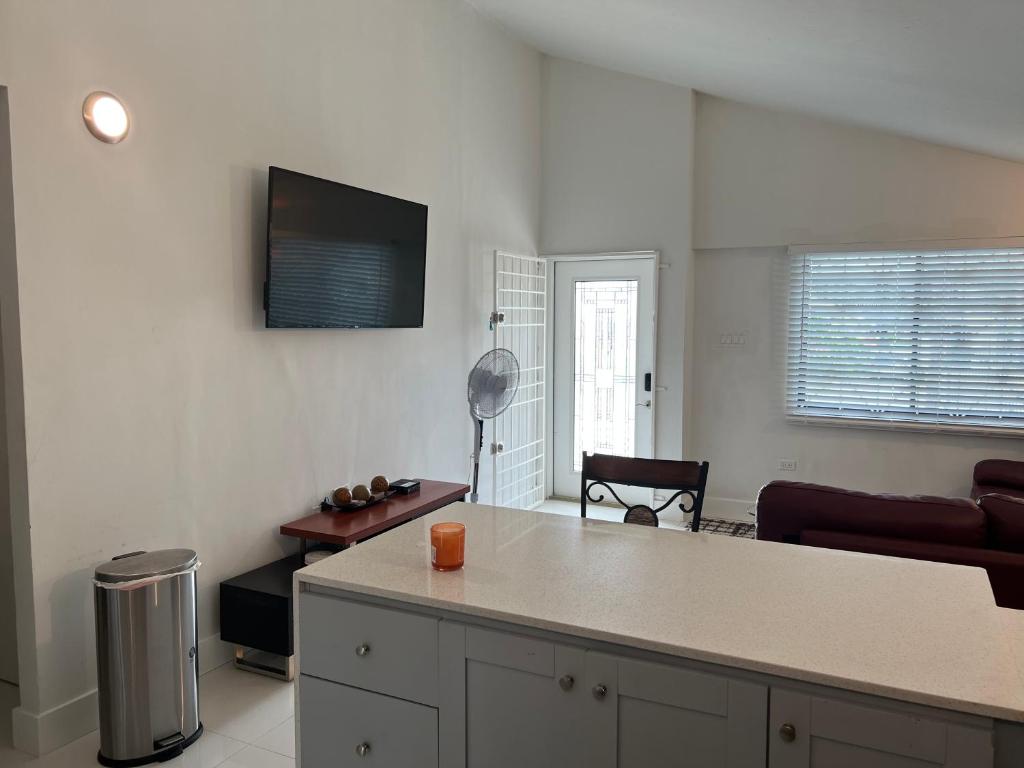 Joy Estate Rooftop Pool n View unit #1 photo 3