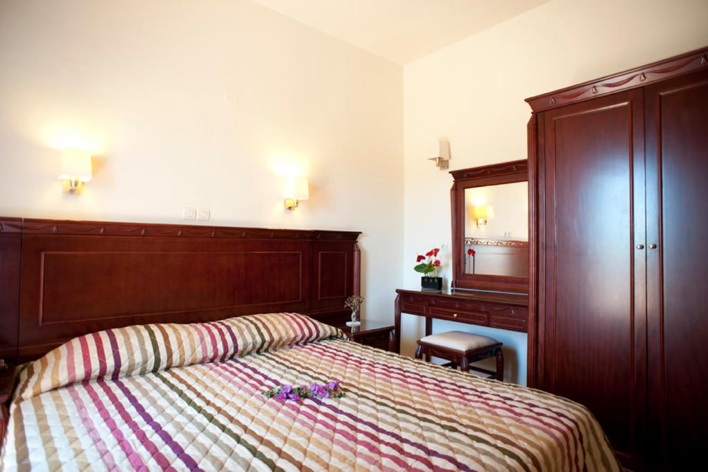 Lito Beach Hotel photo 3