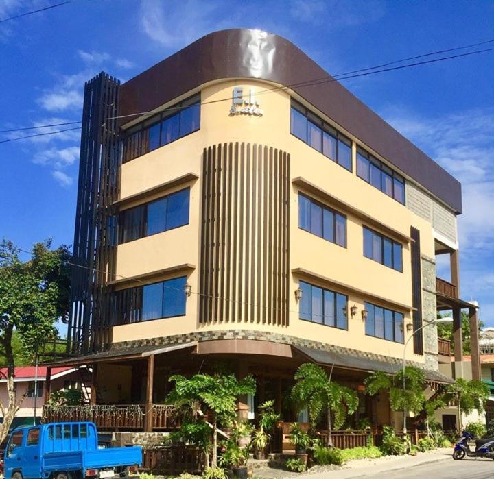 E.I. SUITES