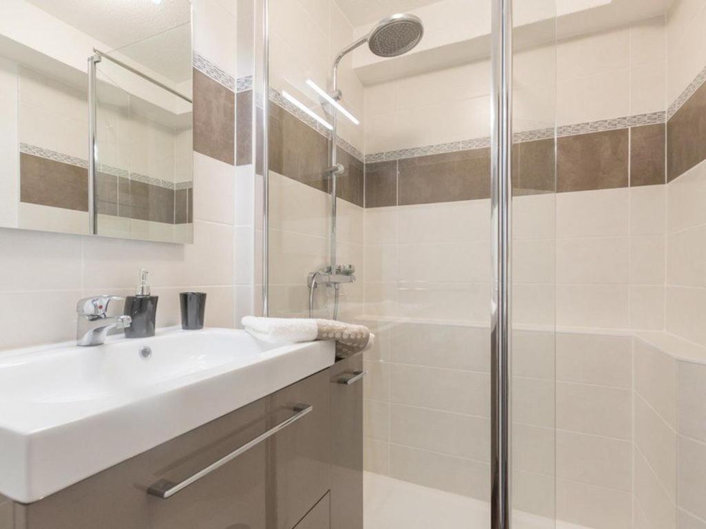 Appartement Saint-Chaffrey , 1 pièce, 6 personnes - FR-1-330E-27 photo 3