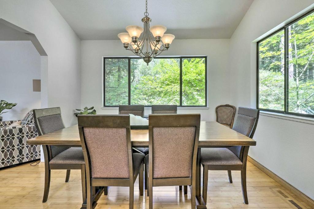 Tranquil Guerneville Home with Redwood Views photo 4
