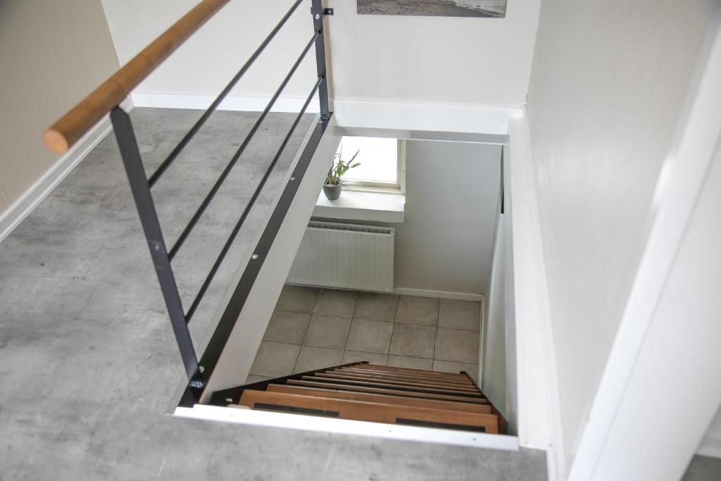 Værelse, spiseområde, tv-stue og eget bad på landet photo 3