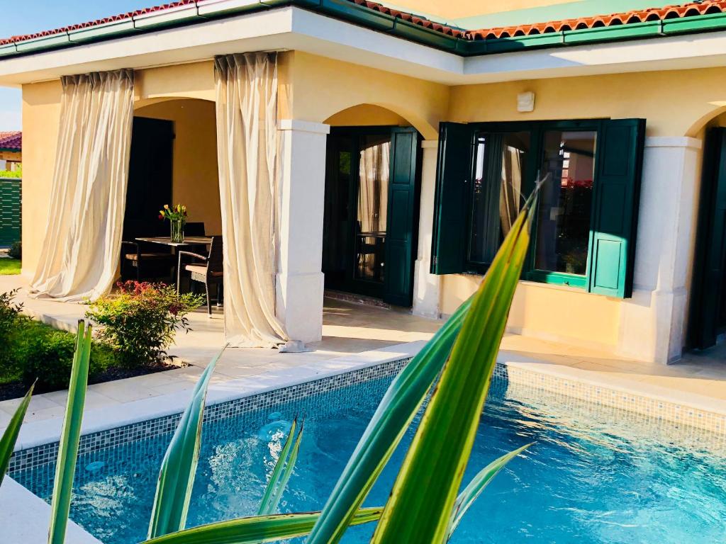 Private Villa "San Servolo House" with sea view and private pool