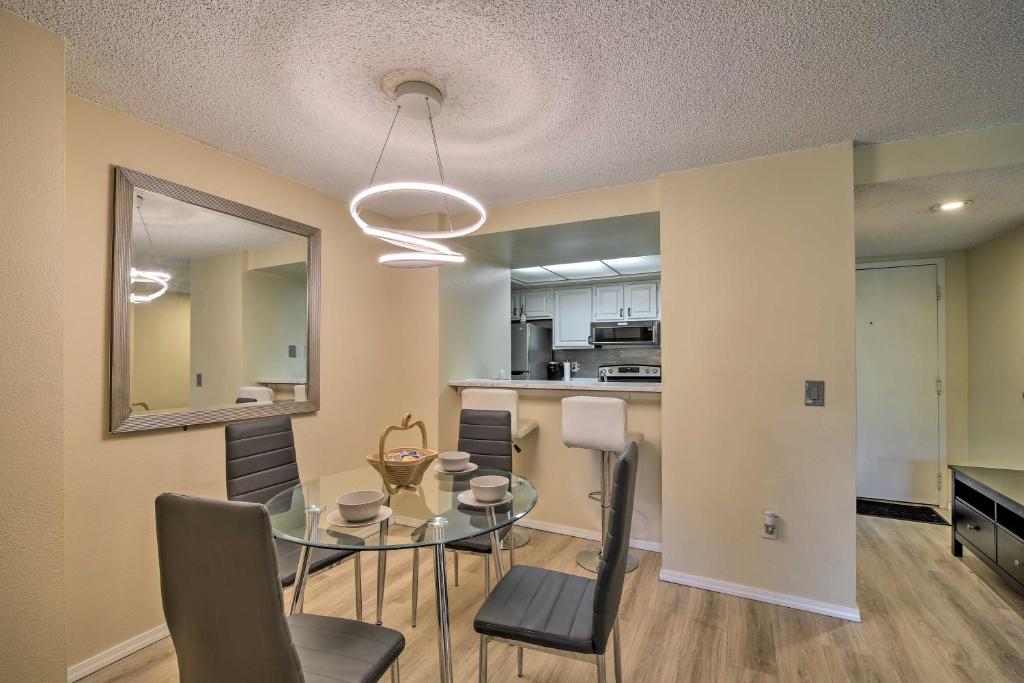 Modern Family Condo about 12 Mi to Dtwn Seattle! photo 2