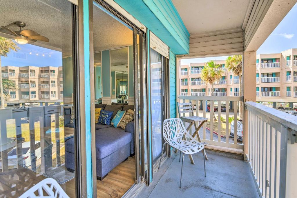 Beachside Corpus Christi Condo with Amenities! photo 1