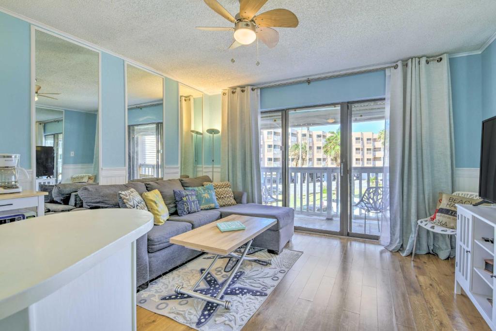 Beachside Corpus Christi Condo with Amenities! photo 3