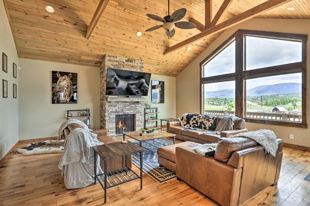 Luxe Grand Lake Retreat Game Room and Hot Tub!