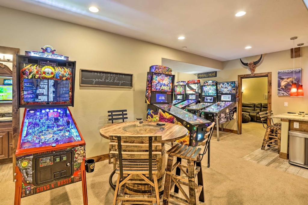Luxe Grand Lake Retreat Game Room and Hot Tub! photo 1