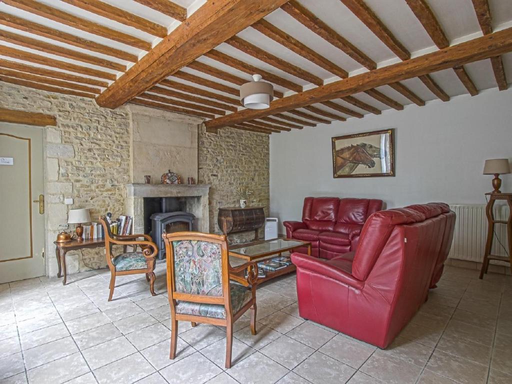 Spacious holiday home in Tracy sur Mer with garden