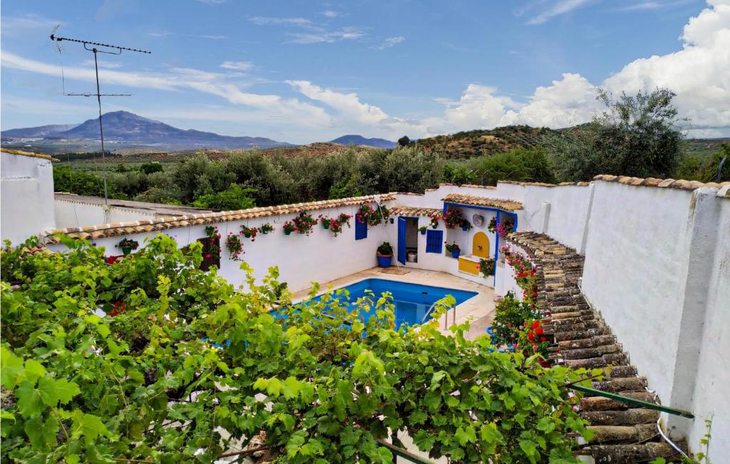 Stunning Home In Campos Nubes-priego With 5 Bedrooms, Outdoor Swimming Pool And Swimming Pool photo 1